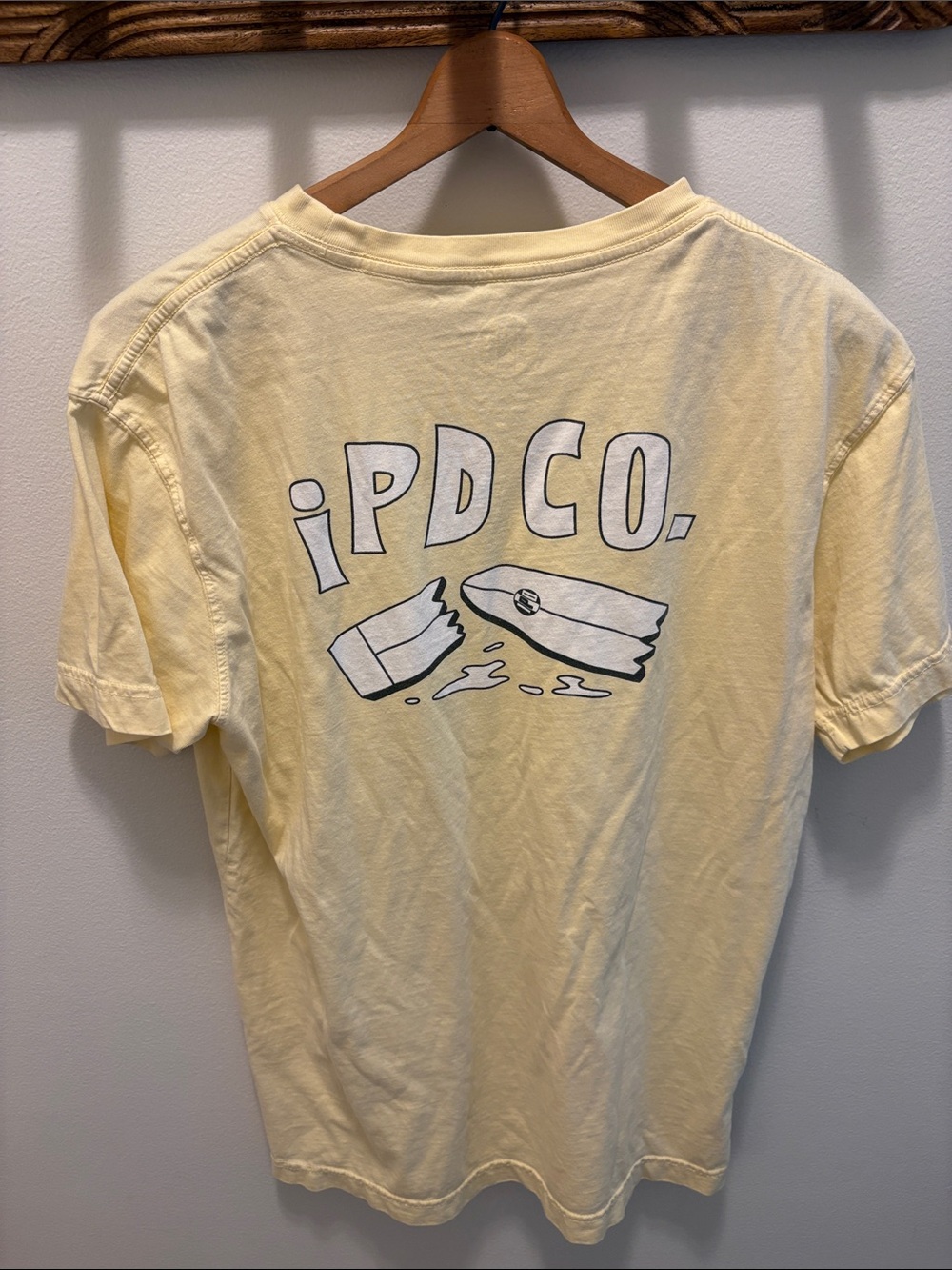 IPD CO Men’s Short-Sleeve Graphic Tee in Pale Yellow